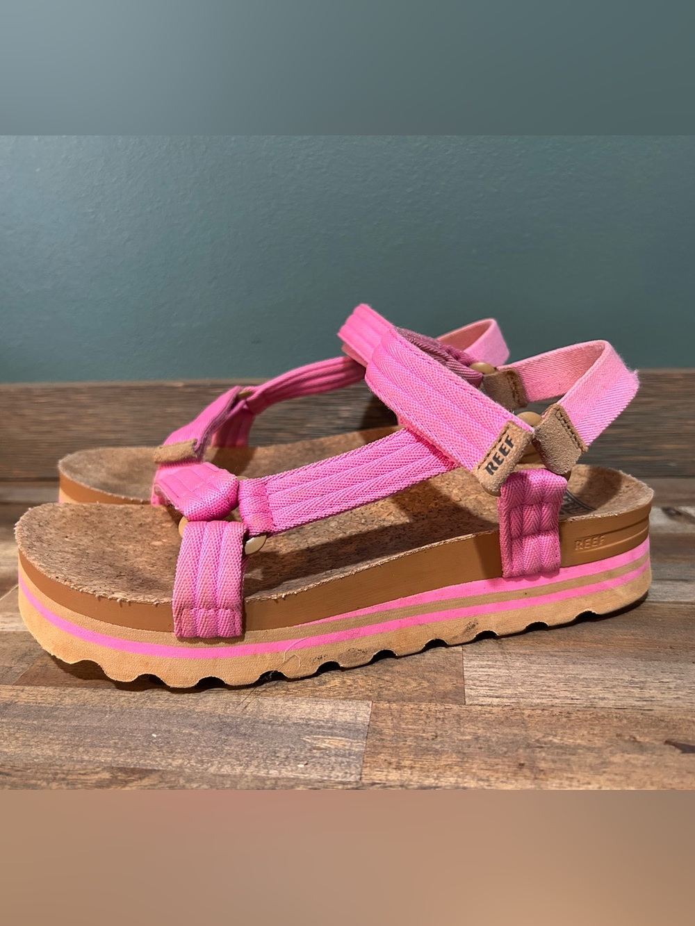 Reef Cushion Rem Hi Platform Sandals Pink Women’s Size 8